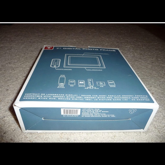 Trutech 7” Digital Photo Frame - Picture 2 of 3